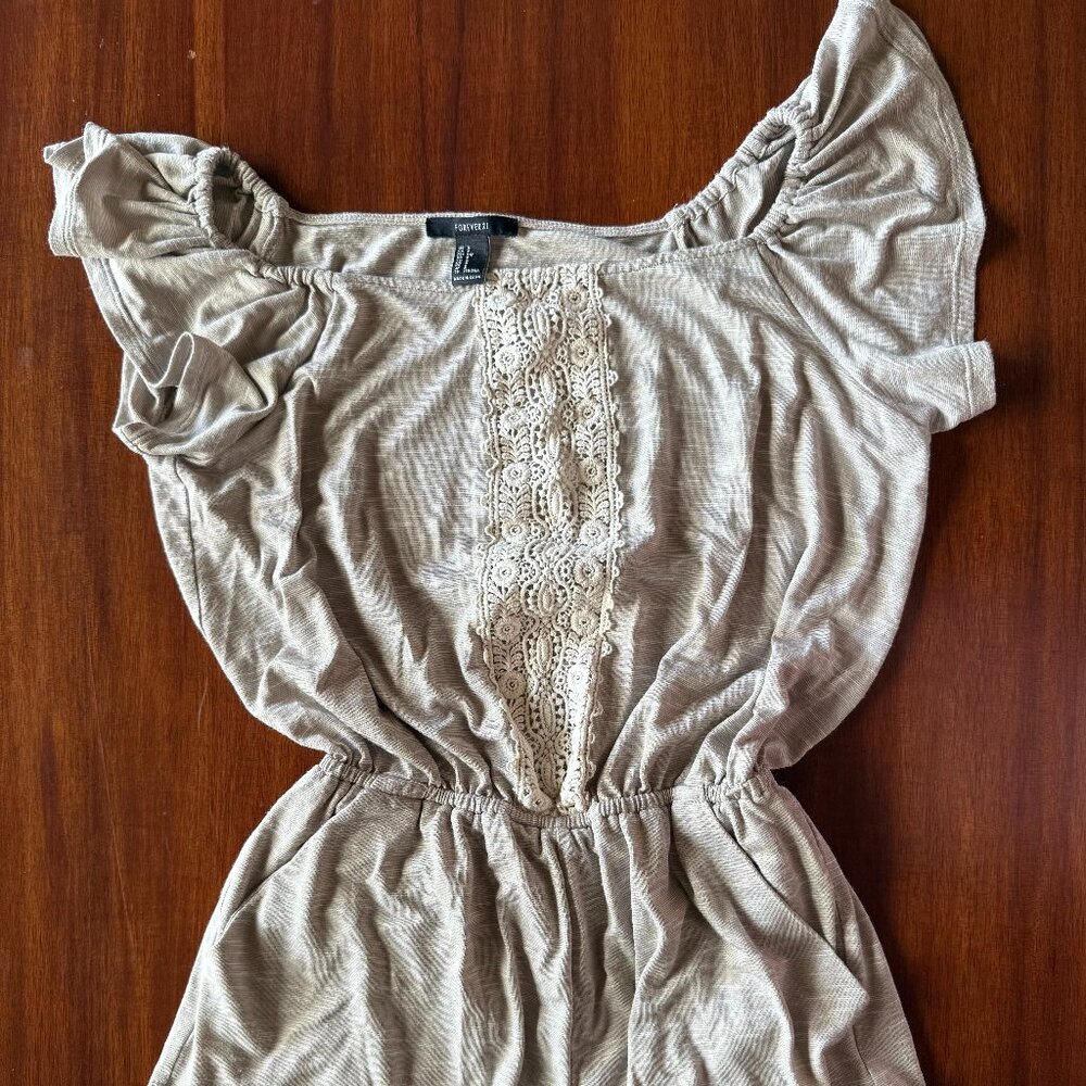 Forever21 Butterfly sleeve lace detail romper S